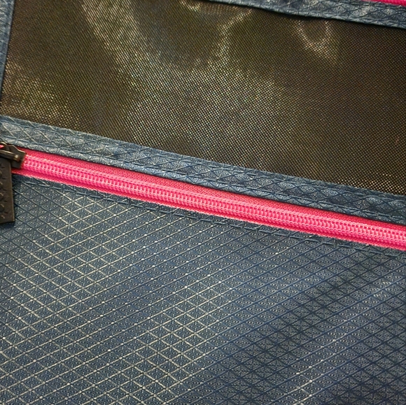 Two pencil pouches - Picture 2 of 3